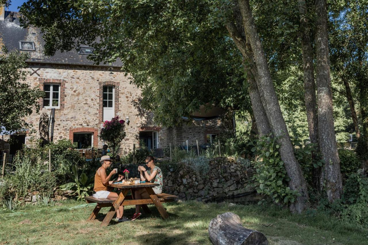 Hotel Le Moulin Des Forges Sainte-Suzanne  Esterno foto